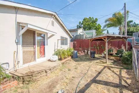 Exterior - 343 Ladera Dr, Vallejo, CA 94591 photo 8 of 11
