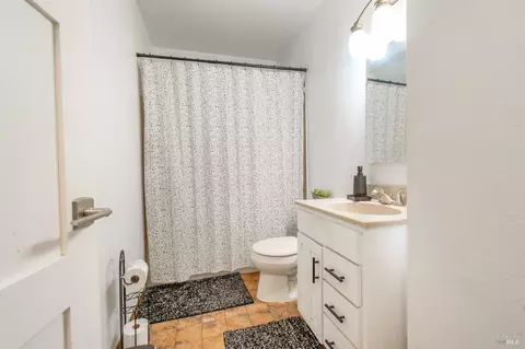 Bath - 343 Ladera Dr, Vallejo, CA 94591 photo 1 of 4