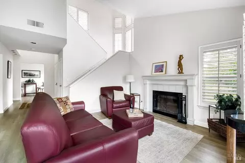 65 Mariners Cir, San Rafael, CA 94903