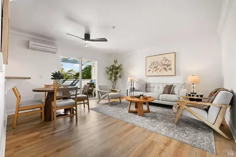 225 Burt St #17, Santa Rosa, CA 95407