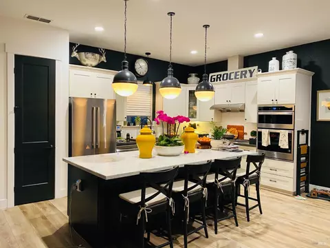 2116 Vintage Cir, Santa Rosa, CA 95404