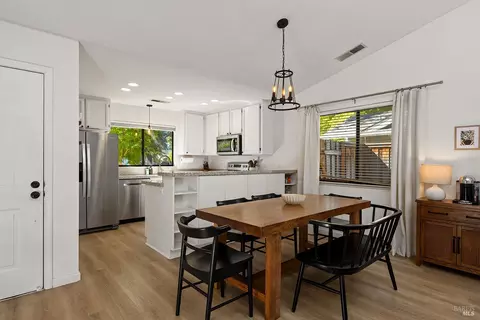 Dining - 260 Usher Dr, Windsor, CA 95492 photo 2 of 2