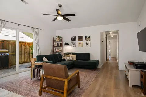 Living - 260 Usher Dr, Windsor, CA 95492 photo 1 of 2