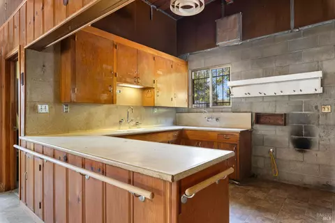 Kitchen - 1400 Recreation Rd, Ukiah, CA 95482 photo 1 of 2