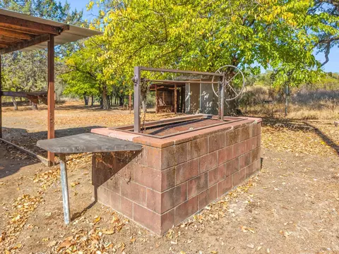 Exterior - 1400 Recreation Rd, Ukiah, CA 95482 photo 14 of 15