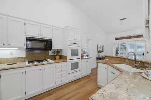 Kitchen - 802 Monaghan Cir, Vacaville, CA 95688 photo 1 of 4