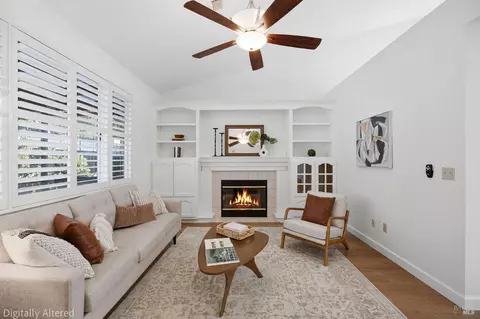 Living - 802 Monaghan Cir, Vacaville, CA 95688 photo 5 of 7