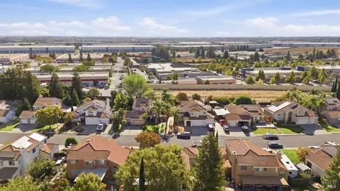 View/Area - 802 Monaghan Cir, Vacaville, CA 95688 photo 3 of 3