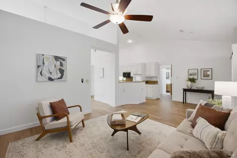 Living - 802 Monaghan Cir, Vacaville, CA 95688 photo 7 of 7