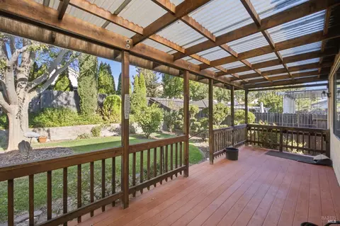 Exterior - 802 Monaghan Cir, Vacaville, CA 95688 photo 3 of 11