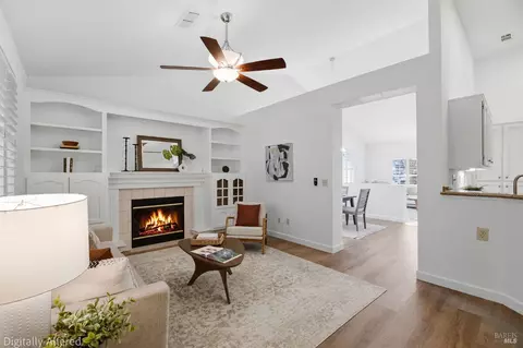 Living - 802 Monaghan Cir, Vacaville, CA 95688 photo 4 of 7