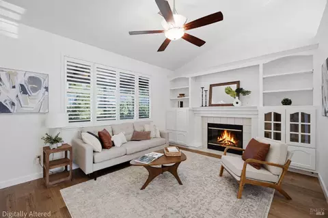 Living - 802 Monaghan Cir, Vacaville, CA 95688 photo 3 of 7