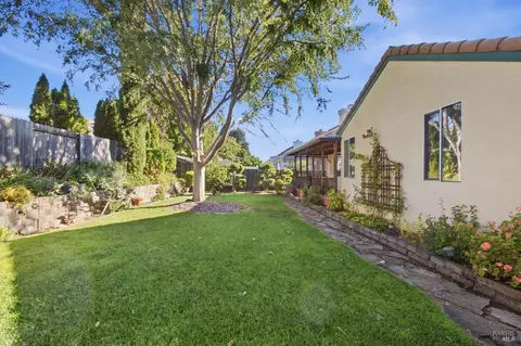 Exterior - 802 Monaghan Cir, Vacaville, CA 95688 photo 8 of 11