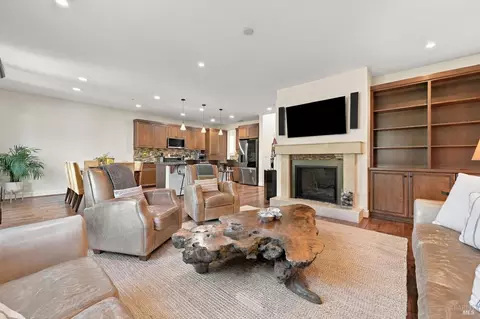 Living - 218 Saffron Ct, Napa, CA 94559 photo 1 of 2