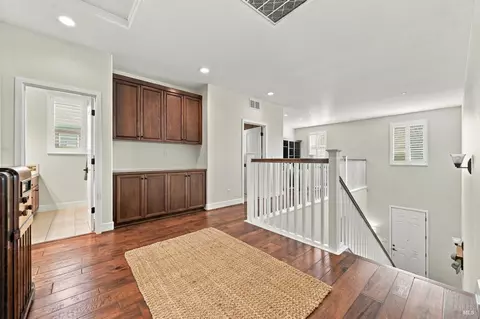Entry Way - 218 Saffron Ct, Napa, CA 94559 photo 4 of 5