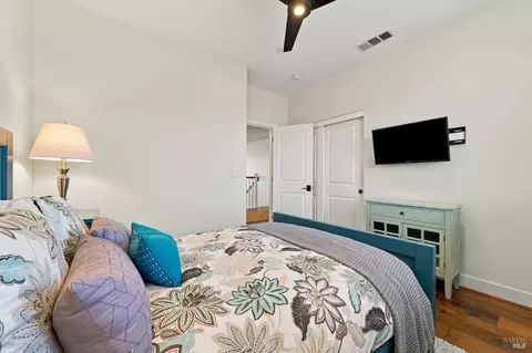 Bedroom - 218 Saffron Ct, Napa, CA 94559 photo 2 of 8