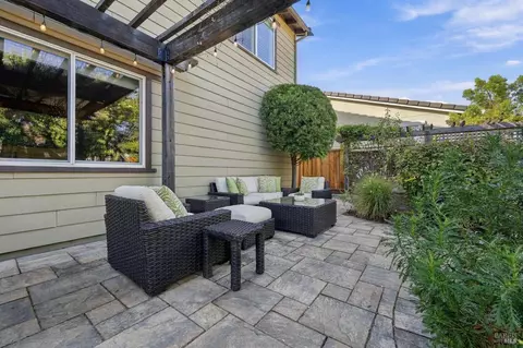 Exterior - 218 Saffron Ct, Napa, CA 94559 photo 8 of 15