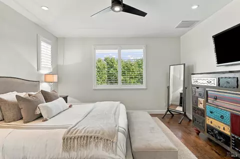 Bedroom - 218 Saffron Ct, Napa, CA 94559 photo 6 of 8