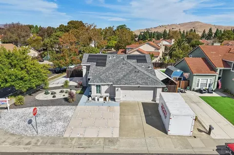 View/Area - 1102 Charter Ln, Fairfield, CA 94533 photo 2 of 21