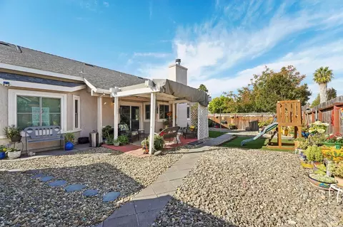 Exterior - 1102 Charter Ln, Fairfield, CA 94533 photo 5 of 22