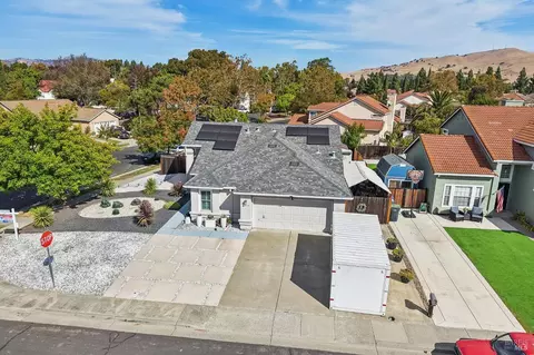 View/Area - 1102 Charter Ln, Fairfield, CA 94533 photo 3 of 21