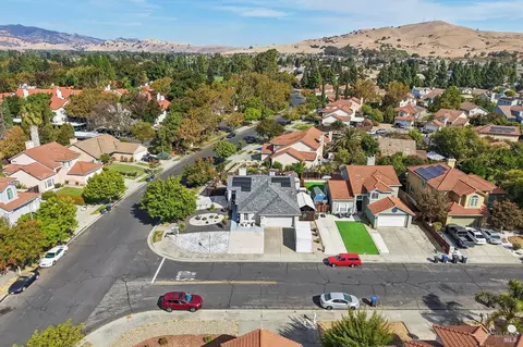 View/Area - 1102 Charter Ln, Fairfield, CA 94533 photo 7 of 21