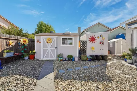 Exterior - 1102 Charter Ln, Fairfield, CA 94533 photo 4 of 22