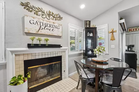 Dining - 1102 Charter Ln, Fairfield, CA 94533 photo 1 of 4