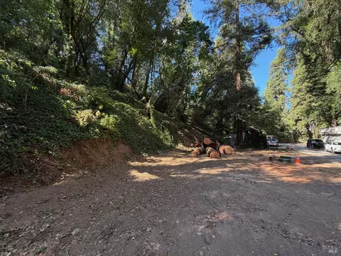 9190 Rio Dell Ct, Forestville, CA 95436
