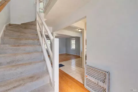 Entry Way - 62 Parrott St, Vallejo, CA 94590 photo 1 of 1