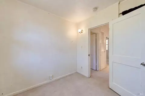 Bedroom - 62 Parrott St, Vallejo, CA 94590 photo 2 of 6