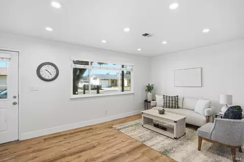 220 Long St, Suisun City, CA 94585
