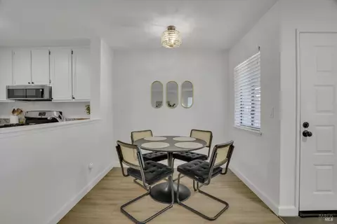 Dining - 308 Mill Rd, Martinez, CA 94553 photo 2 of 4