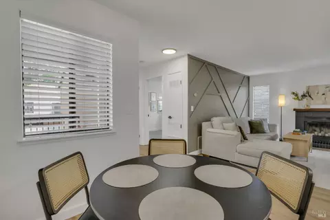 Dining - 308 Mill Rd, Martinez, CA 94553 photo 3 of 4