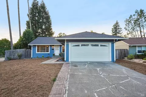 8799 Lancaster Dr, Rohnert Park, CA 94928