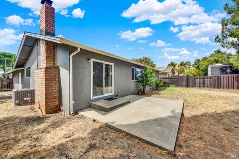 Exterior - 2964 Orchid St, Fairfield, CA 94533 photo 5 of 11