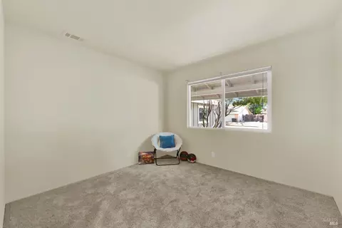 Bedroom - 2964 Orchid St, Fairfield, CA 94533 photo 5 of 6