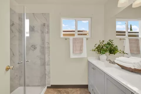 Bath - 2964 Orchid St, Fairfield, CA 94533 photo 2 of 4