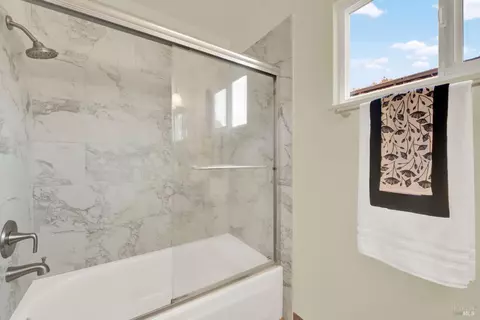 Bath - 2964 Orchid St, Fairfield, CA 94533 photo 4 of 4