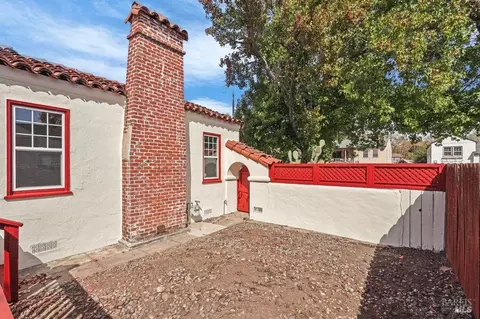Exterior - 2001 Tennessee St, Vallejo, CA 94590 photo 12 of 23