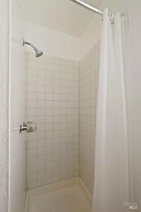Bath - 2001 Tennessee St, Vallejo, CA 94590 photo 5 of 5