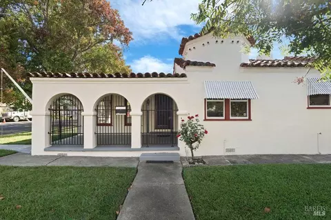 Exterior - 2001 Tennessee St, Vallejo, CA 94590 photo 5 of 23