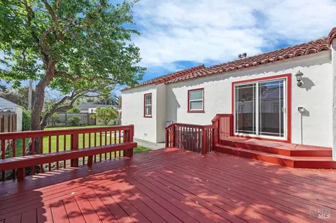 Exterior - 2001 Tennessee St, Vallejo, CA 94590 photo 11 of 23