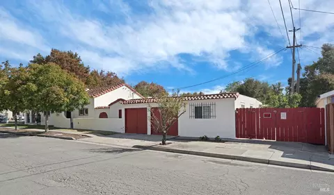 Exterior - 2001 Tennessee St, Vallejo, CA 94590 photo 8 of 23