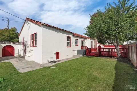 Exterior - 2001 Tennessee St, Vallejo, CA 94590 photo 19 of 23