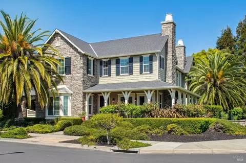 492 Saunders Dr, Sonoma, CA 95476