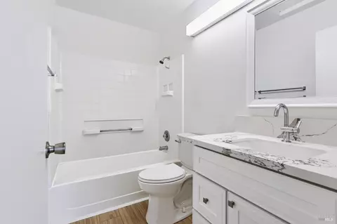 Bath - 305 Victoria Dr, Dixon, CA 95620 photo 2 of 2