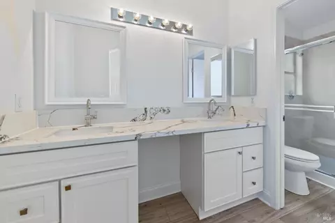 Bath - 305 Victoria Dr, Dixon, CA 95620 photo 1 of 2