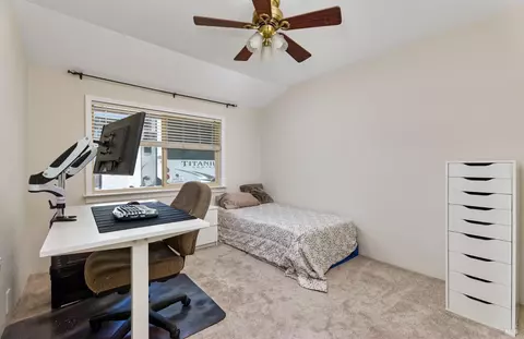 Bedroom - 433 Dahlia St, Fairfield, CA 94533 photo 1 of 4