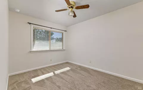 Bedroom - 433 Dahlia St, Fairfield, CA 94533 photo 2 of 4
